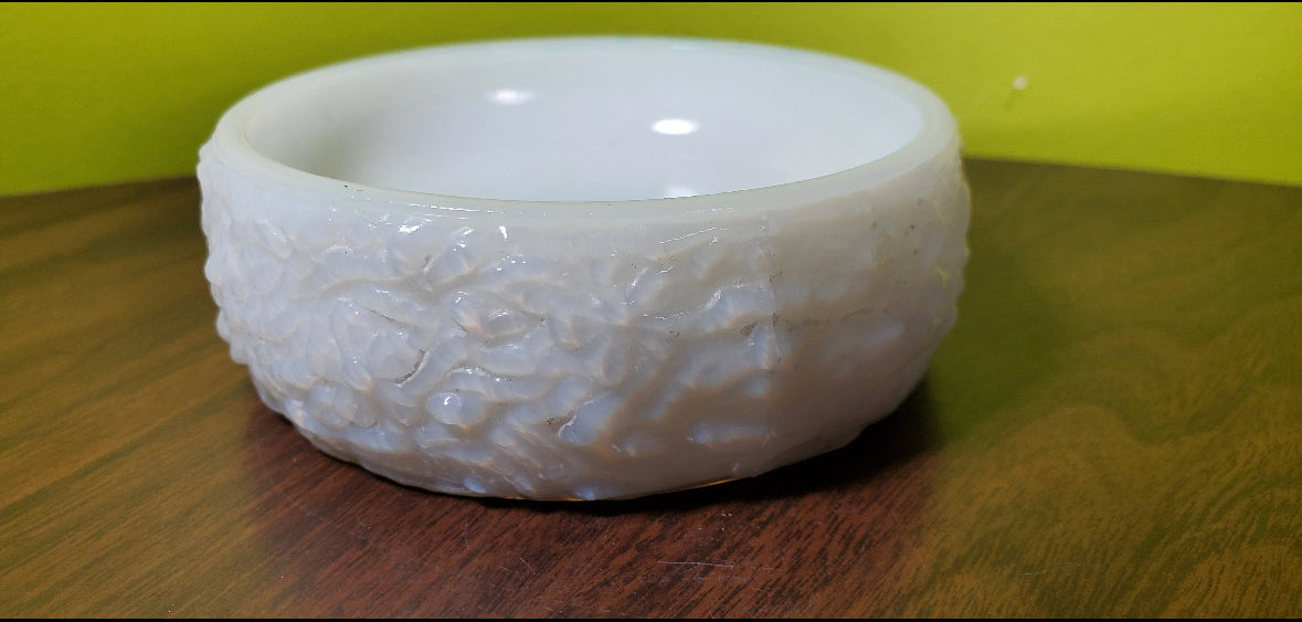 Vintage 1970's Avon Milk Glass Soap / Trinket Dish Collectible