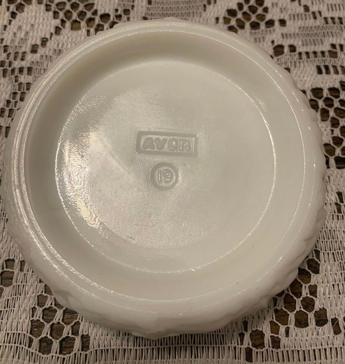 Vintage 1970's Avon Milk Glass Soap / Trinket Dish Collectible